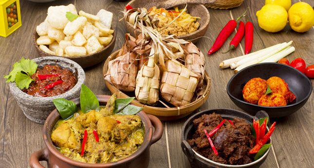 Menu Makan Tradisional Lebaran Mulai Ketupat Sampai Lontong Sayur Betawi Spotlight